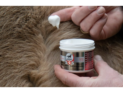 Mast na porušenou kůži, při letní vyrážce a při napadení roztoči SOS Hautpflege Salbe Leovet (Balení 150 ml)